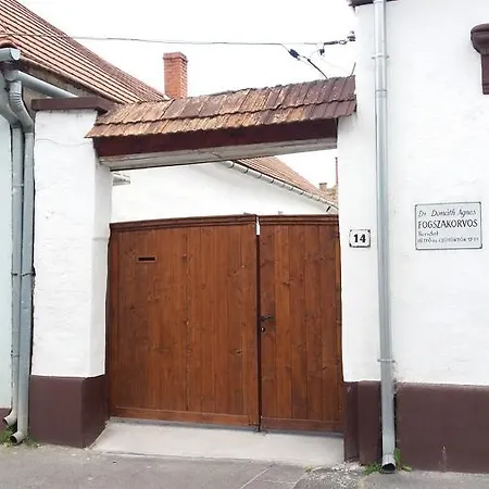 Mishelapart * Keszthely